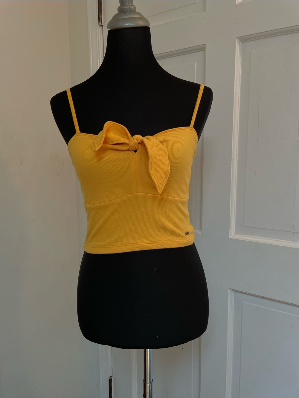 Hollister Mustard Tie-Front Ribbed Spaghetti Strap Crop Top